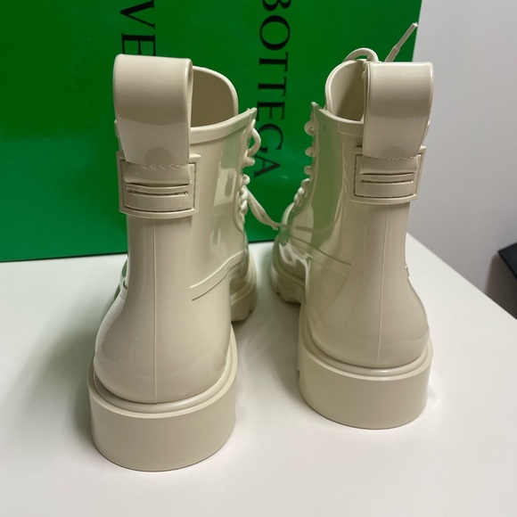 Bottega Veneta Stride Ankle Boot - Picture 4 of 7